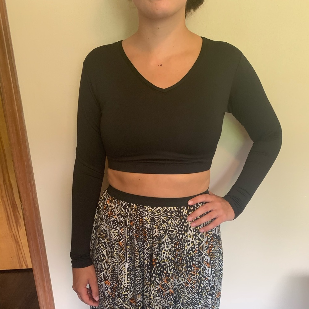 Black Athletic Crop Top